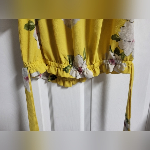 Zenobia - Floral Yellow Side Tie Off-Shoulder Crop Top - Size 1X - Picture 3 of 6